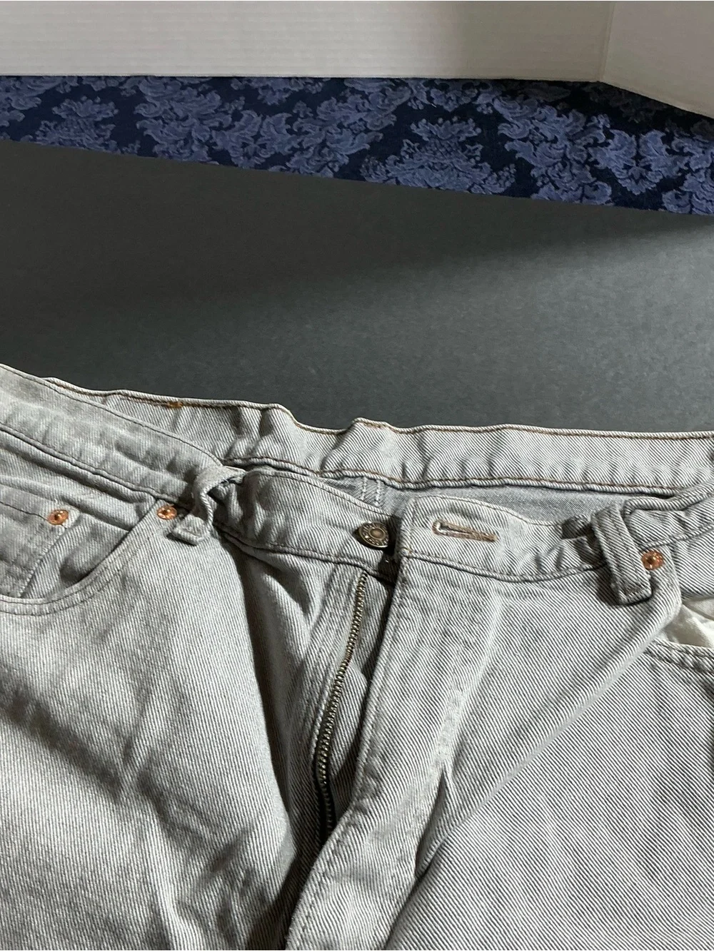 Levi's Men's Relaxed Fit Gray Denim Jeans with Leather Patch